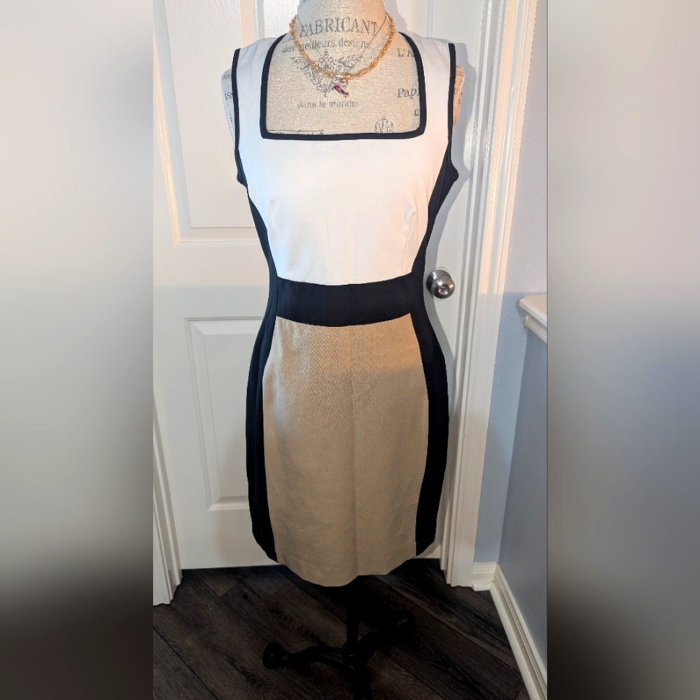 Elegant Black and White Dress BANANAS REPUBLIC SIZE 10